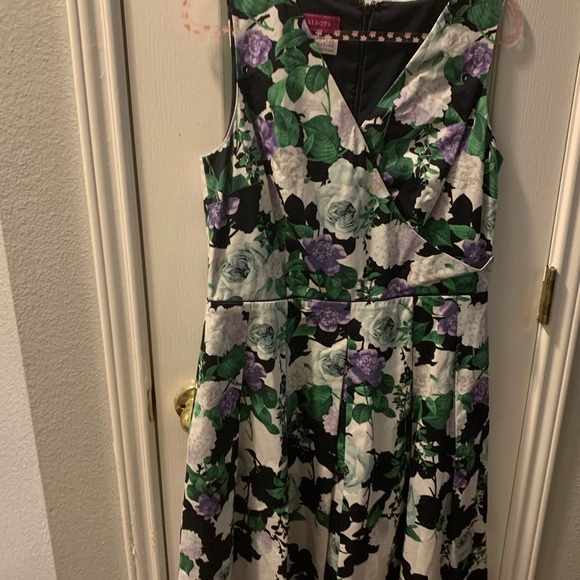 Talbots Black and White Fit and Flare Midi Dress - Picture 3 of 4